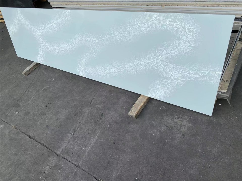 Calacatta Quartz Small Slabs factory